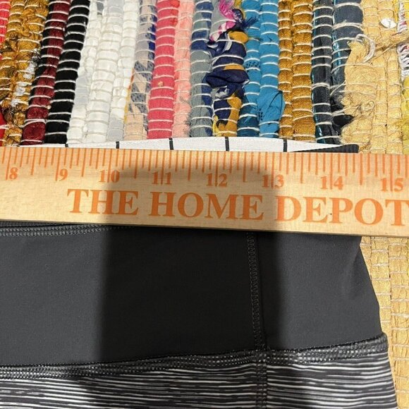 LULULEMON Crop pants leggings size 8 black gray Run For Fun athletic wear - Picture 15 of 16